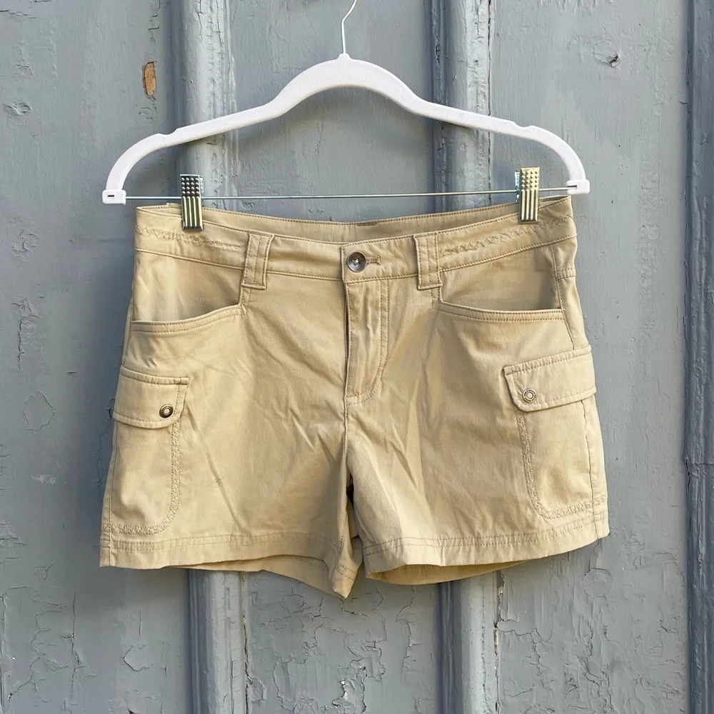 Eddie Bauer Taupe Cargo Shorts, size  6